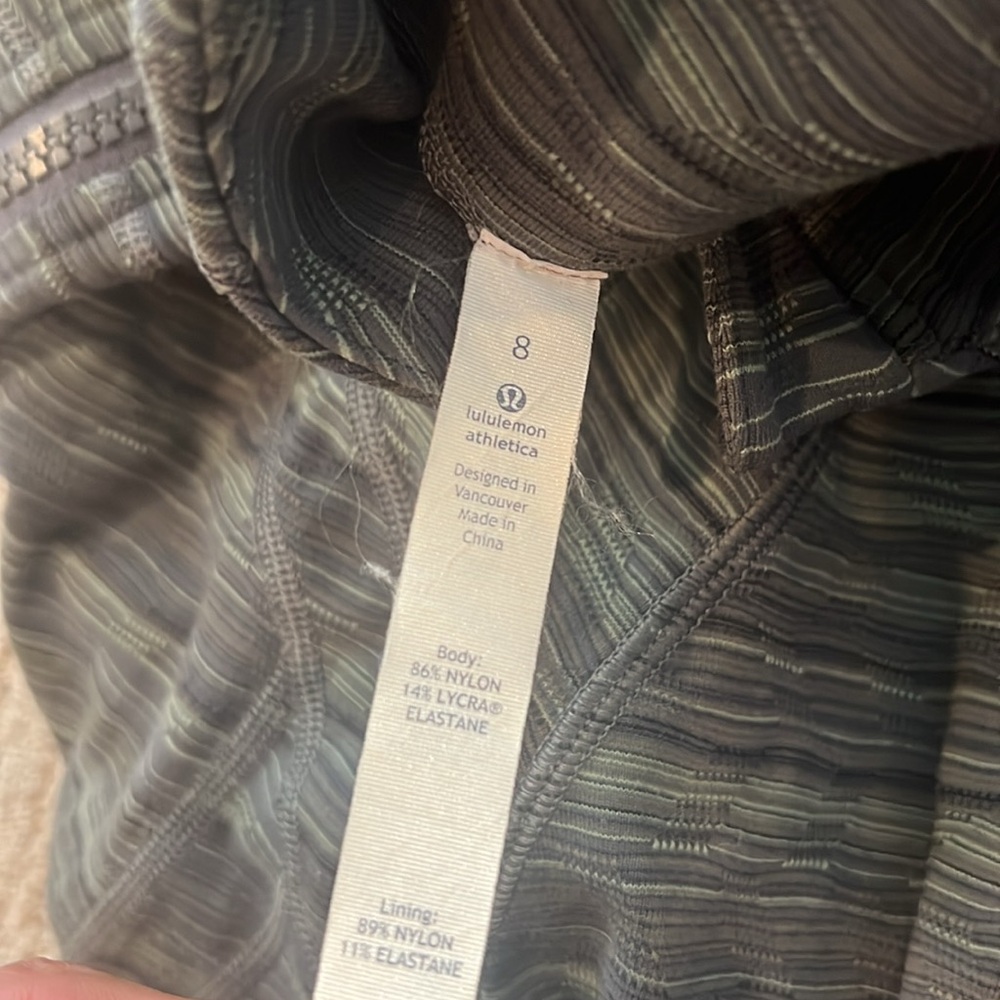Lululemon Define Jacket - Picture 4 of 4
